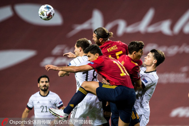 莱比锡红牛爆冷勒沃库森，托雷斯完成帽子戏法的简单介绍