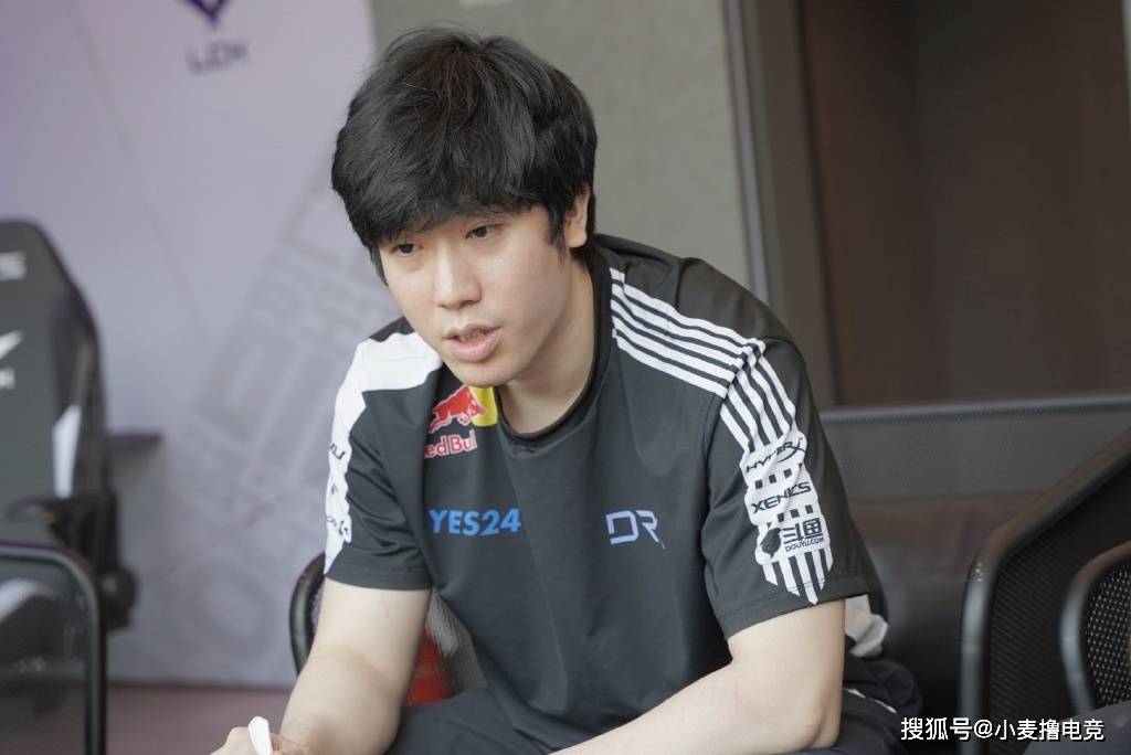 包含DRX碾压DRX2，CoreJJ完成帽子戏法的词条