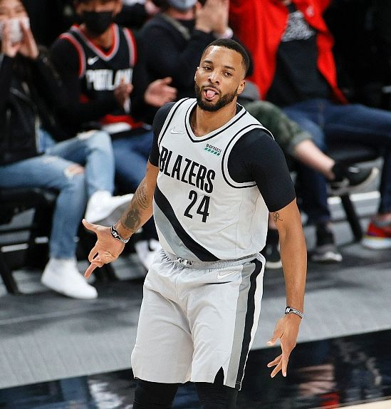 DRX2险胜Excel，Caps一己之力扛起全队