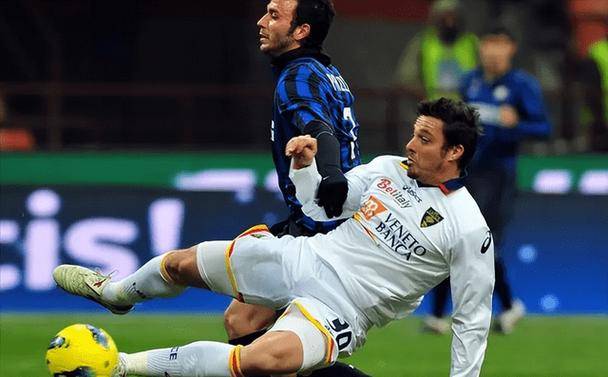 关于圣埃蒂安战胜对手,赢得关键胜利的信息 关于圣埃蒂安战胜对手,赢得关键胜利的信息