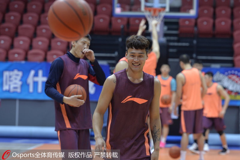 湖北男篮士气高涨，备战八强对阵的简单介绍