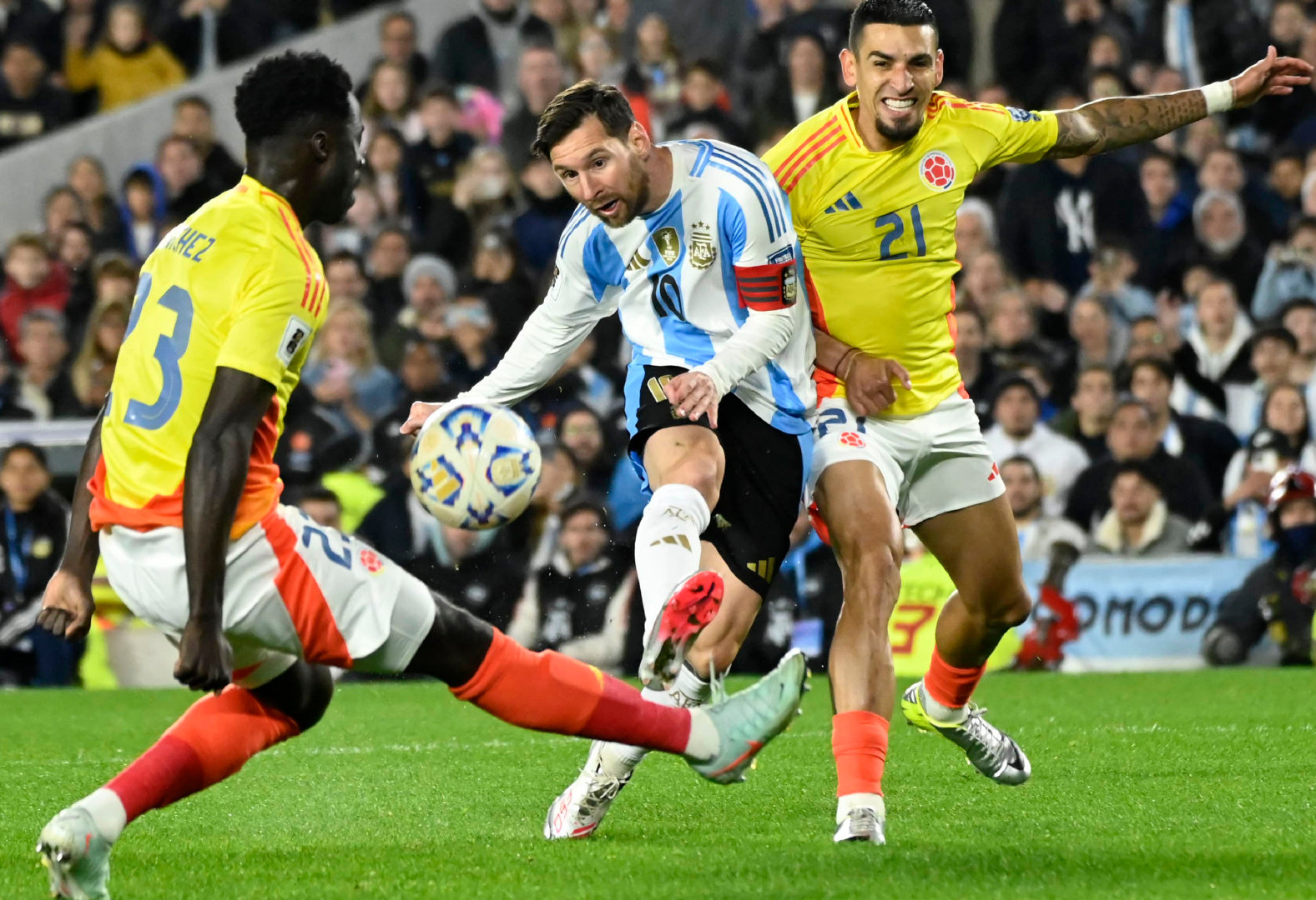 亚眠客场击败摩纳哥,取得惊人胜利 亚眠客场击败摩纳哥,取得惊人胜利