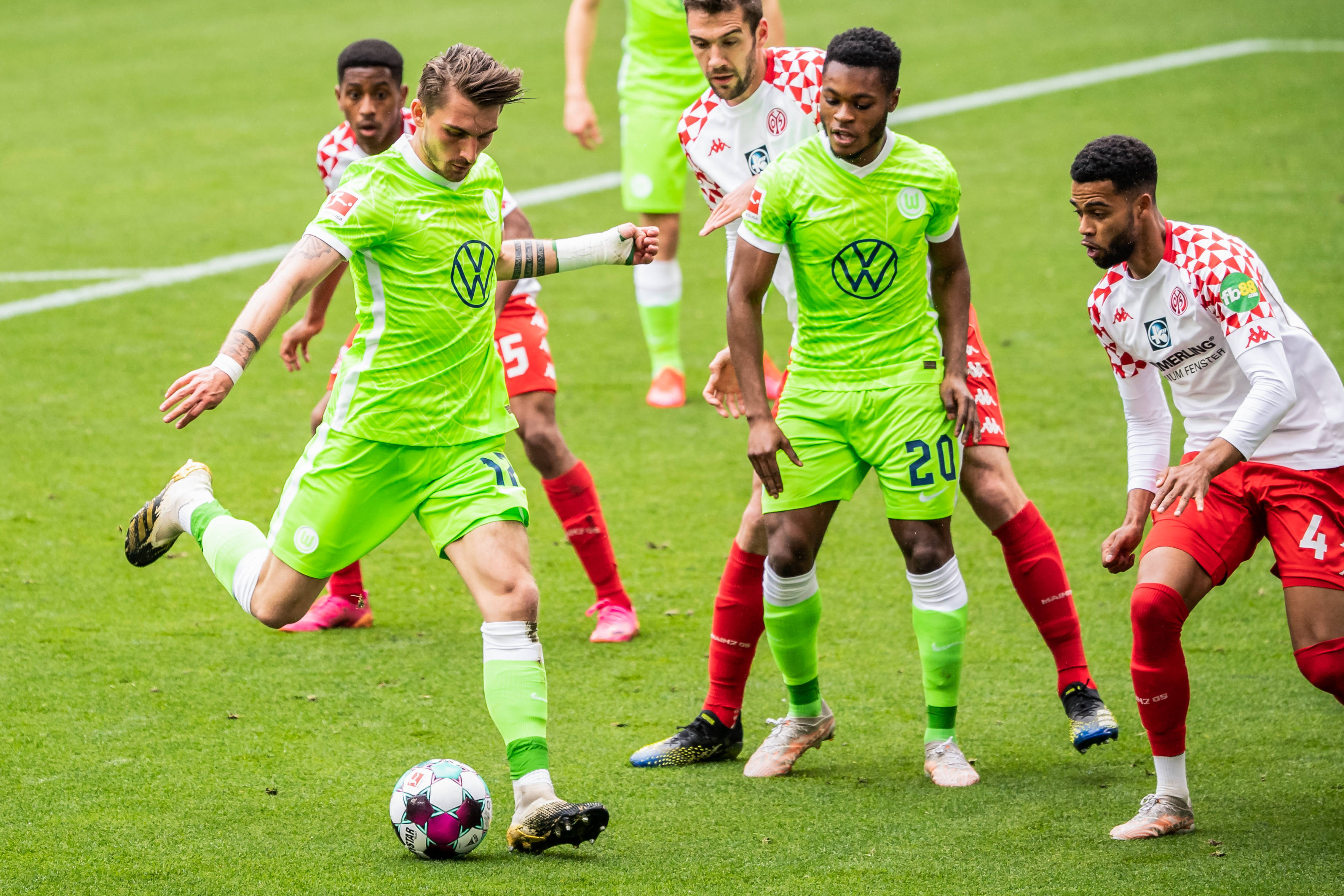 ac米兰-多特蒙德客场战胜对手，稳居前四的简单介绍