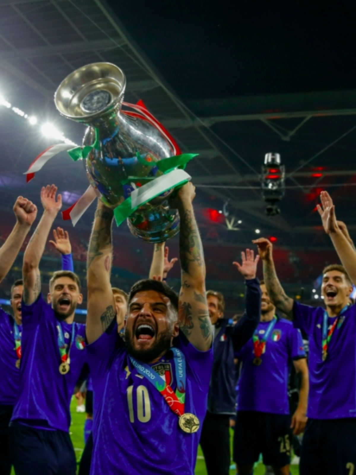 关于奥地利队在欧预赛中以强劲实力取胜的信息