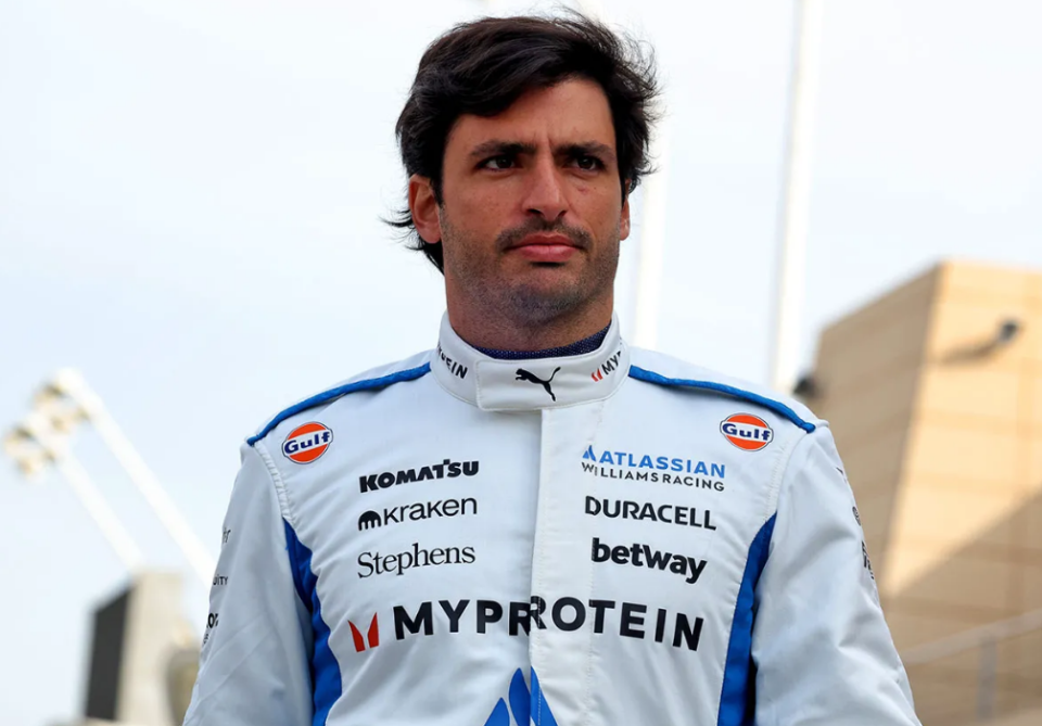 米兰体育-红牛车队翻盘雷诺车队，塞恩斯状态火热的简单介绍