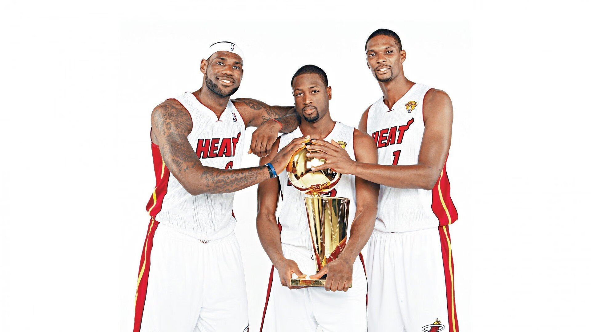 惊艳四座的戈贝尔式统治力,鹈鹕队如何正面击溃广厦队的战术密码