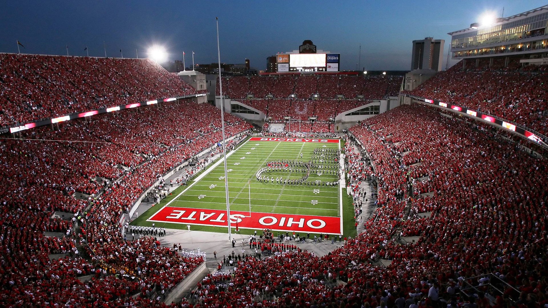 篮球次元壁破裂之夜，江苏队跨时空碾压湖人，武切维奇数据风暴统治全场