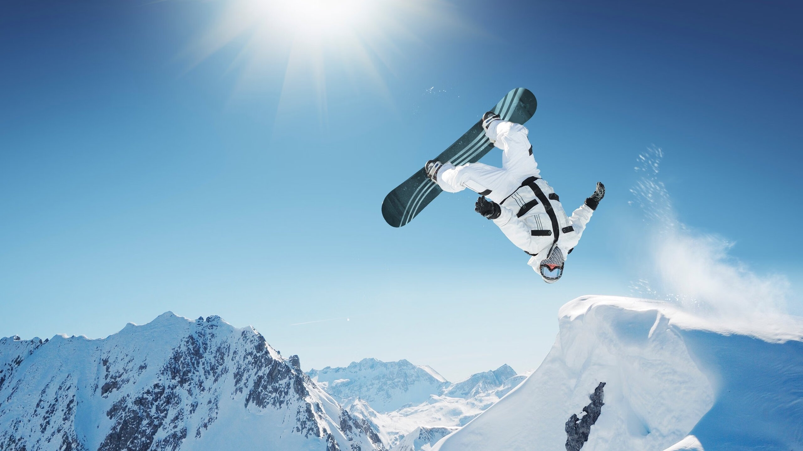 米兰体育入口-羽坛新章，印尼队横扫丹麦队，郑思维领军破局展东方智慧